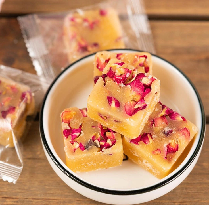 The Grateful Tea Co - Gourmet Honey Sugar Cubes with flowers and fruit