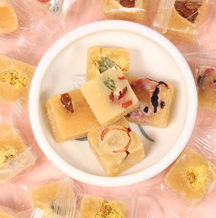The Grateful Tea Co - Gourmet Honey Sugar Cubes with flowers and fruit