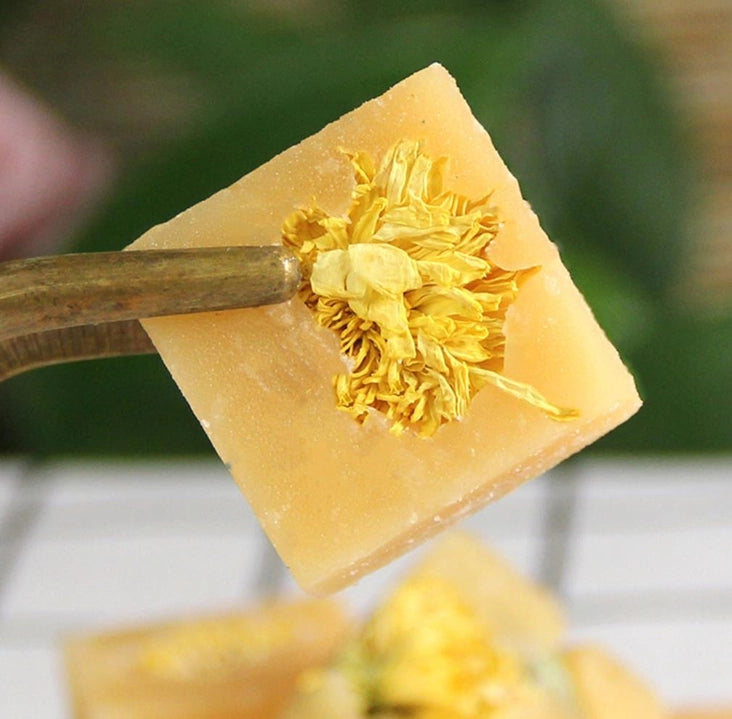 The Grateful Tea Co - Gourmet Honey Sugar Cubes with flowers and fruit